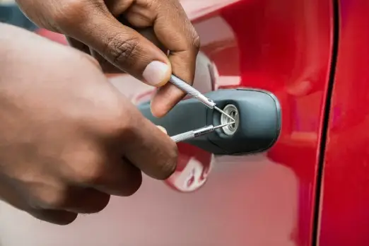 باز کردن درب خودرو بدون آسیب