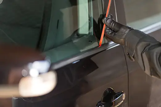 باز کردن درب خودرو بدون آسیب