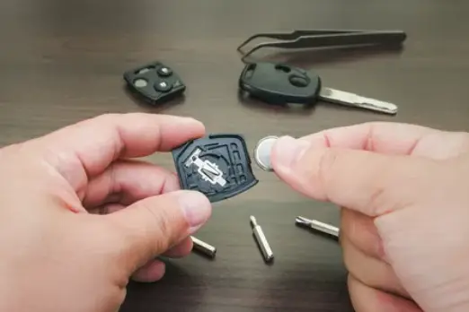 تعویض باتری ریموت خودرو