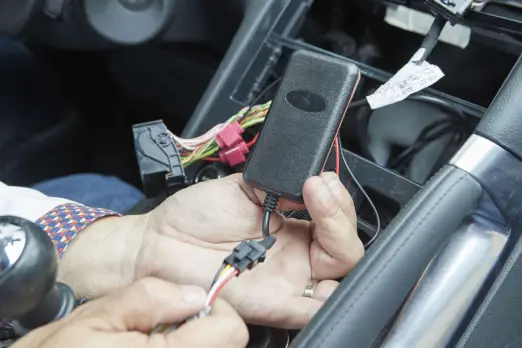 خدمات نصب ردیاب GPS خودرو