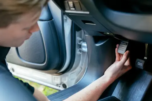 خدمات نصب ردیاب GPS خودرو