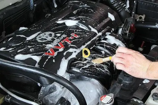 شستوشوی موتور خودرو